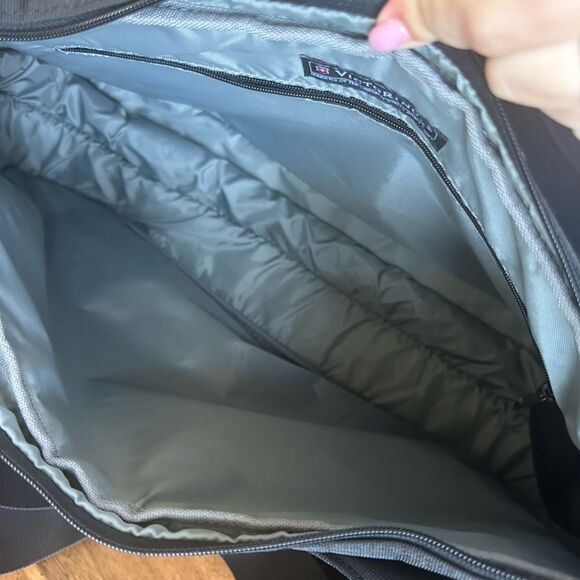 Victorinox Swiss Army Expandable Crossbody Messenger Bag Black Adjustable Strap - Picture 5 of 10